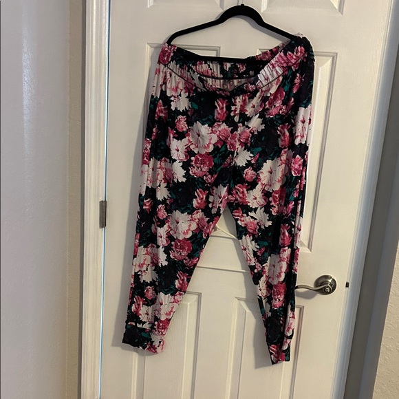 Jockey Other - Jockey Womens Floral Print Bottoms - Pink and Black